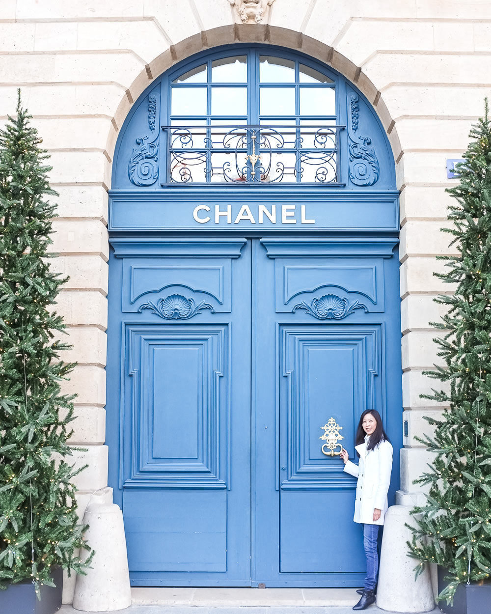 The Best Things About Christmas in Paris France | Must Love Roses