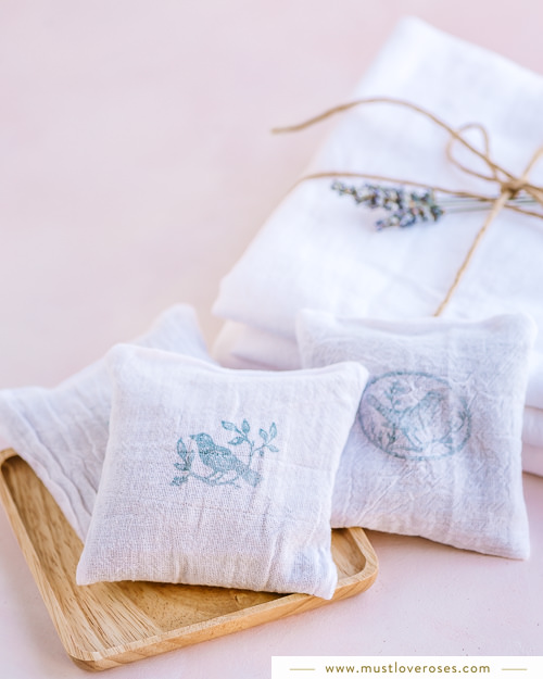 How to make lavender sachets