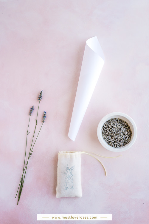 How to make lavender sachets